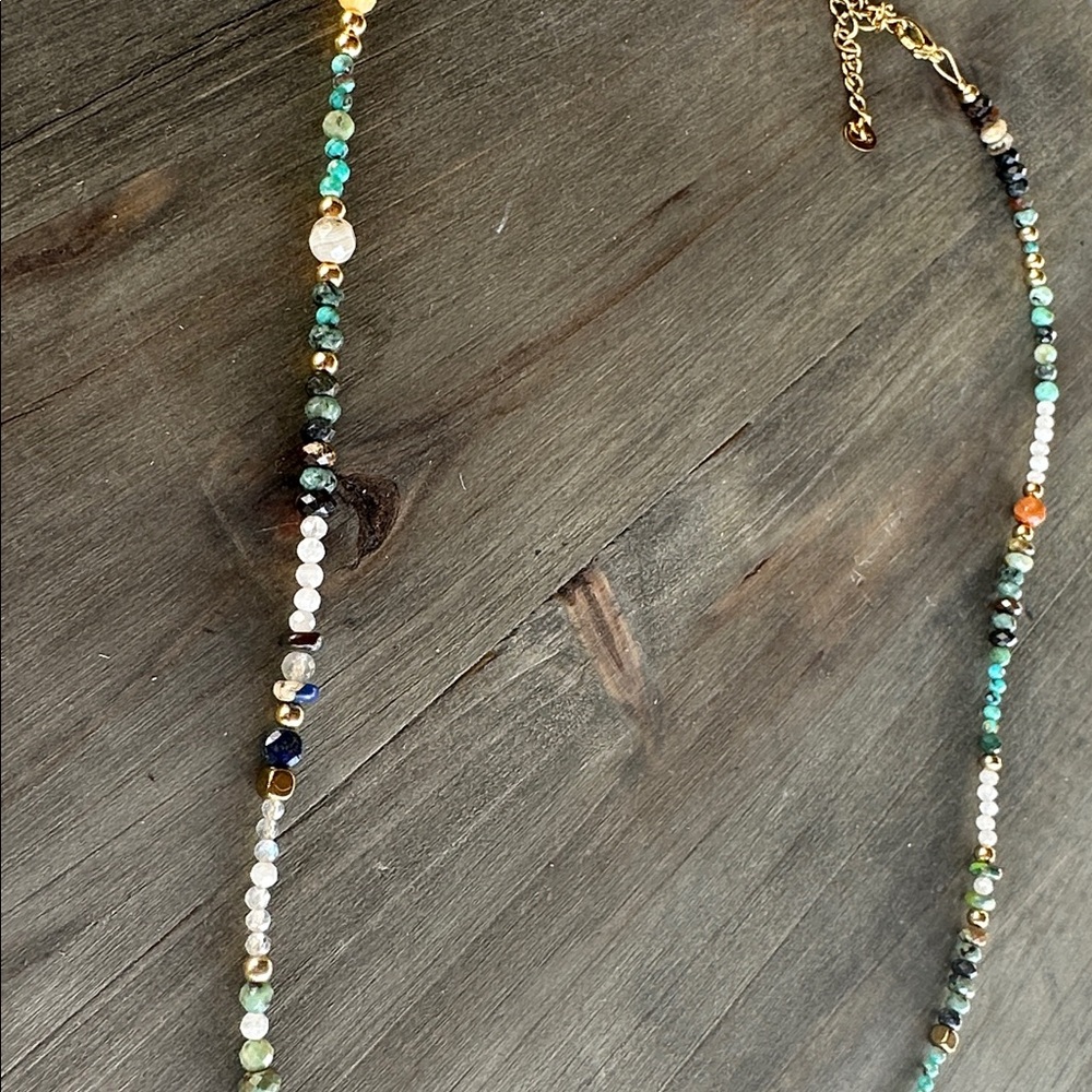 💎 Dainty Multicolor Beaded Necklace - Picture 6 of 9